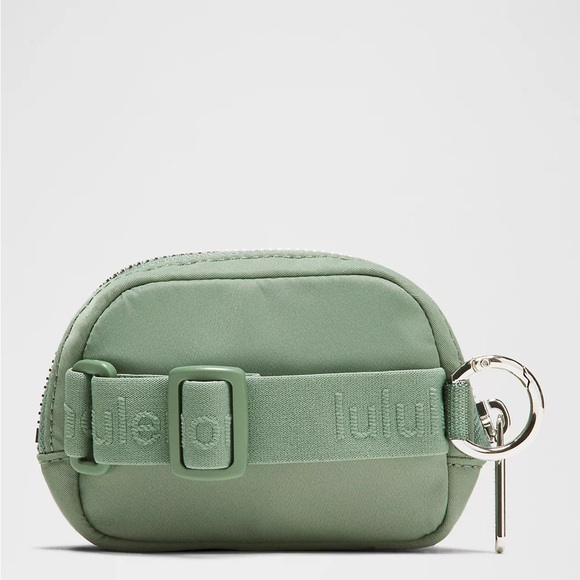 Lululemon Everywhere Belt Bag Nano- Grey Eucalyptus - Picture 6 of 8